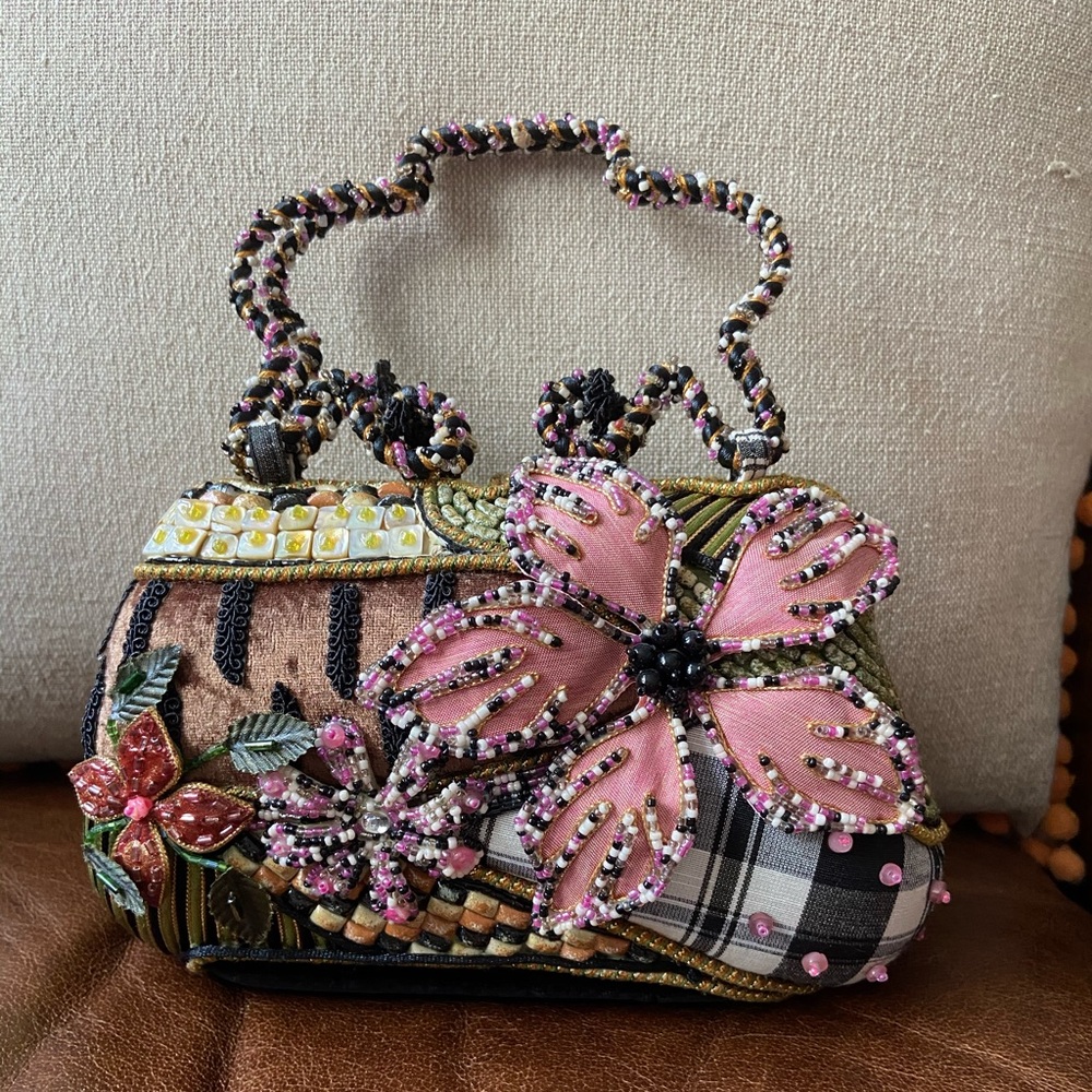 Elegant and whimsical Mary Frances Bag ( c 2000)